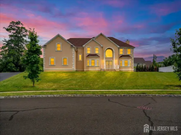-5 La Jolla Court, Old Bridge, NJ 08857