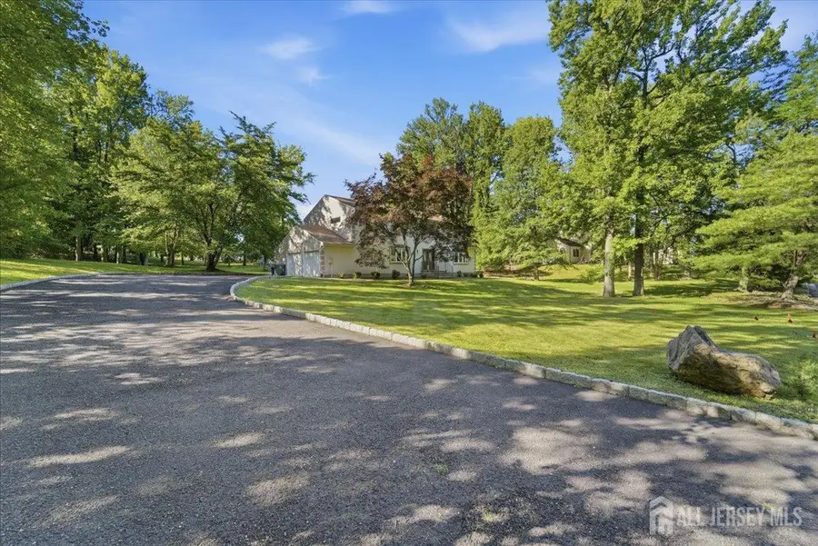 -6 King Arthurs Court, Edison, NJ 08820 - #3