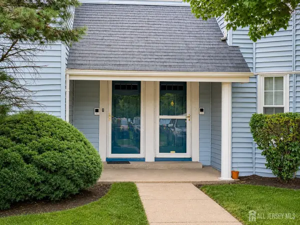-47 Tanglewood Court, South Brunswick, NJ 08852