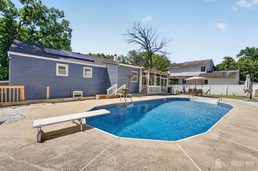 -640 Forrest Avenue, Laurence Harbor, NJ 08879 - #3
