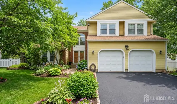 -9 Chipwood Lane, North Brunswick, NJ 08902