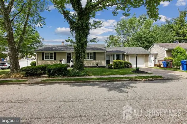 -127 Poplar Street, Fords, NJ 08863