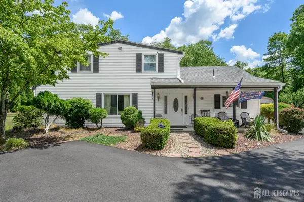 -482 Stagecoach Road, Freehold, NJ 08510