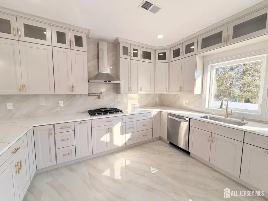 -46 Foyer Street, Edison, NJ 08817 - #2