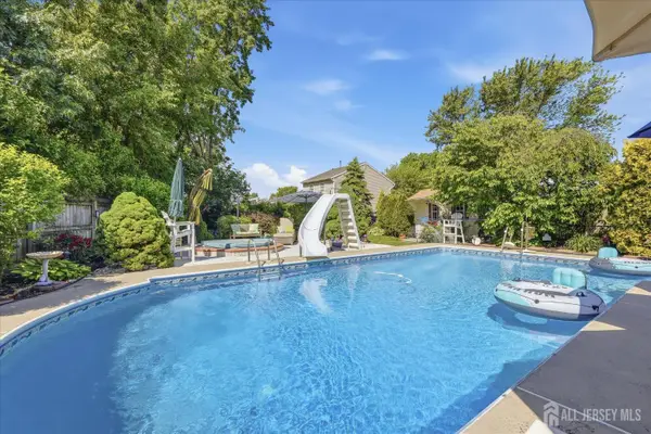 -902 10th Street, Union Beach, NJ 07735
