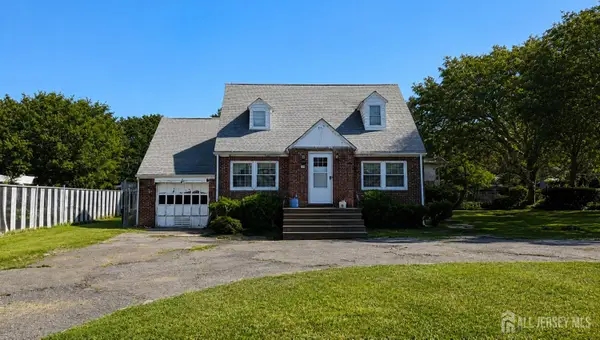 -1892 Oak Tree Road, Edison, NJ 08820