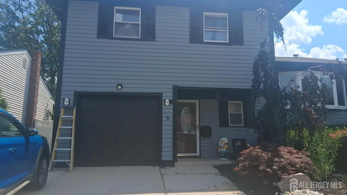 -5 Sumutka Court, Carteret, NJ 07008 - #1