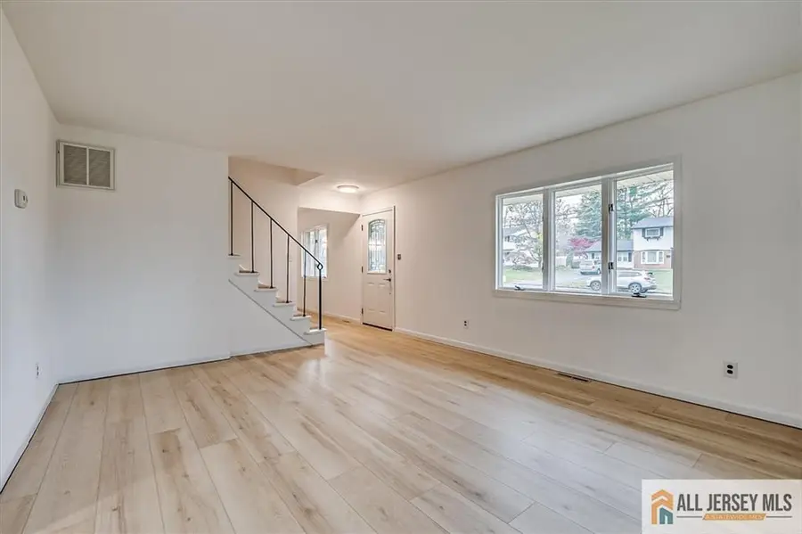 -4 Dundee Road, Kendall Park, NJ 08824 - Image #2