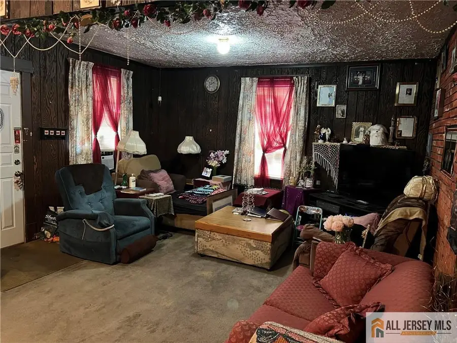 -410 Wagner Avenue, Perth Amboy, NJ 08861 - Image #2