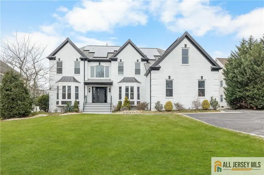 -5 Hackett Drive, Edison, NJ 08820 - Image #2