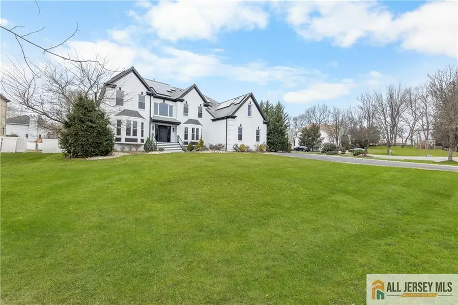 -5 Hackett Drive, Edison, NJ 08820 - Image #3
