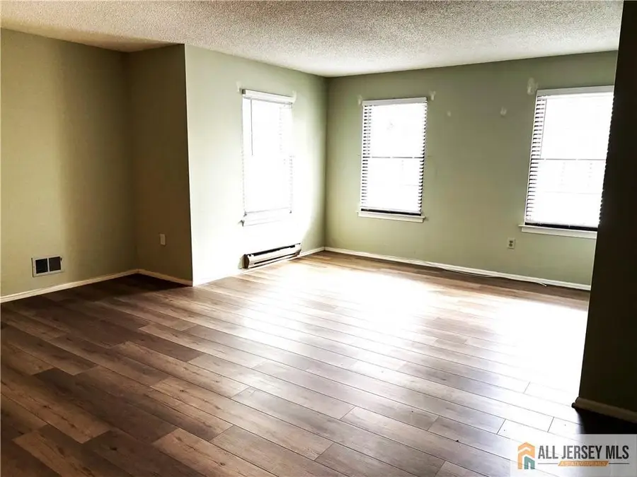 -3 E Wycoff Way, East Brunswick, NJ 08816 - Image #3