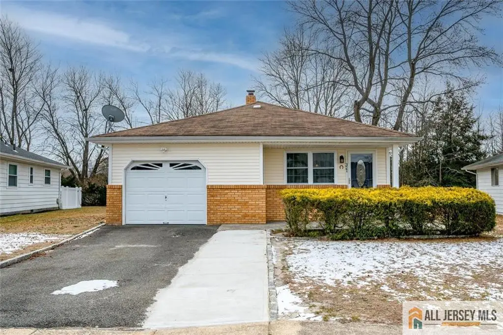 -321 Curacao Street, Toms River, NJ 08757 - Image #1