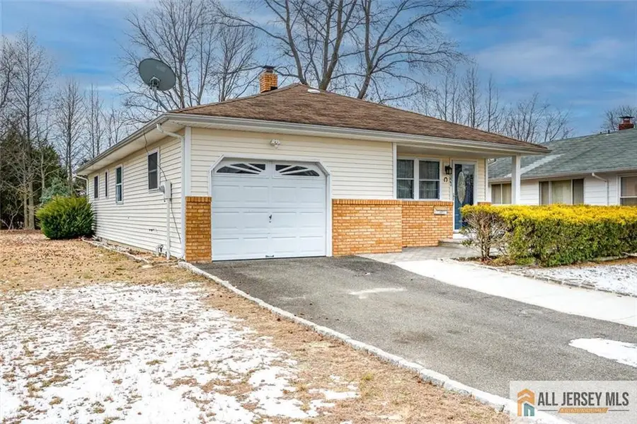 -321 Curacao Street, Toms River, NJ 08757 - Image #2