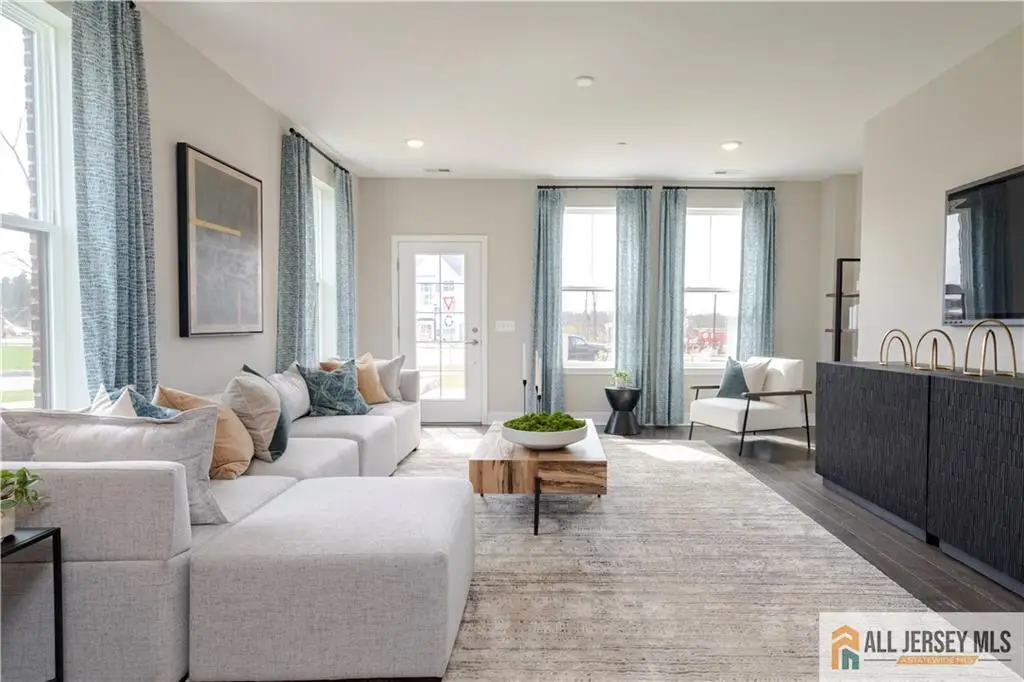 -126 Leona Stewart Lane, Pennington, NJ 08534 - Image #1