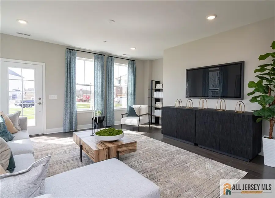 -126 Leona Stewart Lane, Pennington, NJ 08534 - Image #3