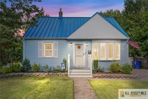 -124 Pine Street, Toms River, NJ 08753