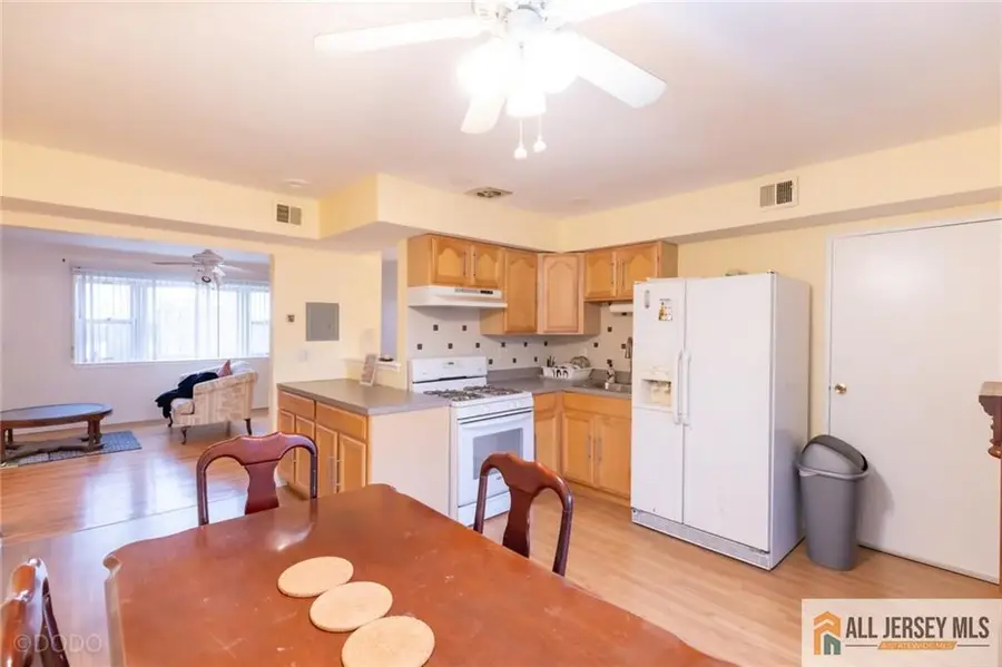 -187 Evergreen Road #4B, Edison, NJ 08820 - Image #2