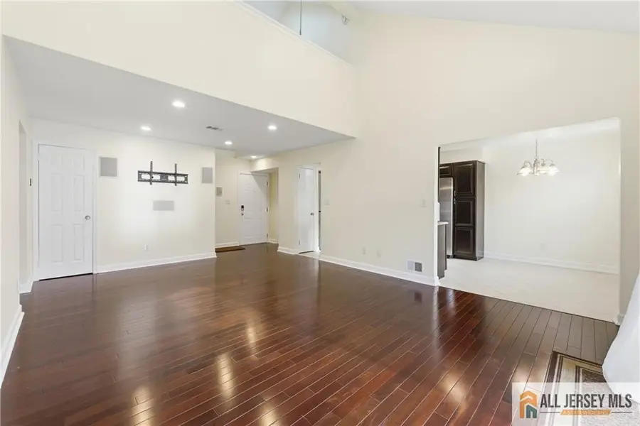 -133 Beverly Hills Terrace #G, Woodbridge Township, NJ 07095 - Image #3