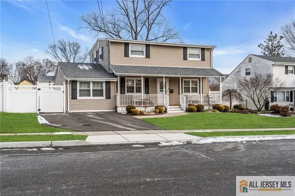 -16 Twain Avenue, Old Bridge, NJ 08857