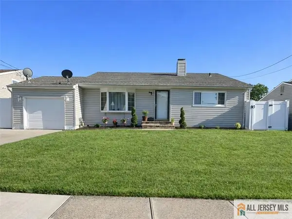 -99 Cameo Place, Colonia, NJ 07067