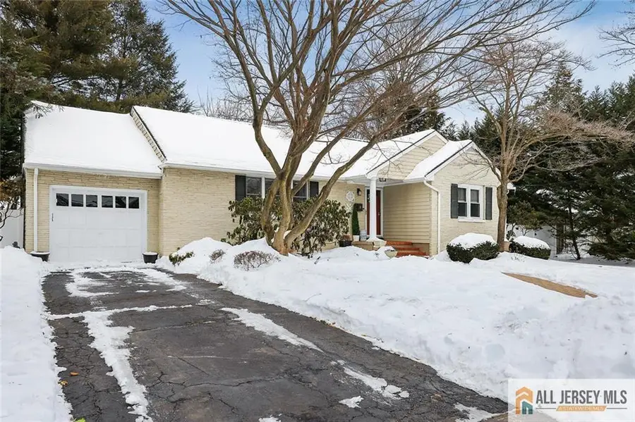 -25 Beverly Court, Metuchen, NJ 08840 - Image #2