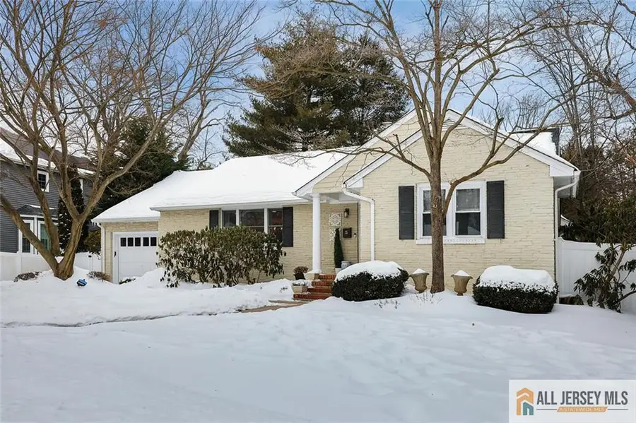 -25 Beverly Court, Metuchen, NJ 08840 - Image #3