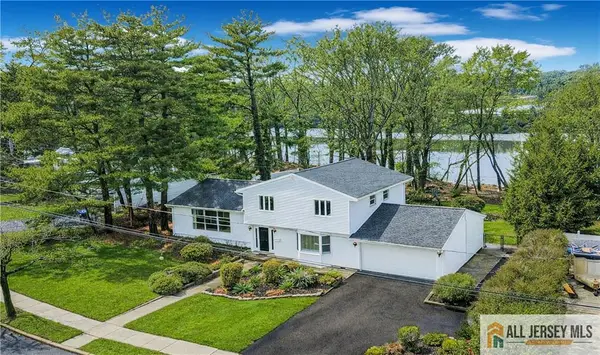 -11 Agate Road, East Brunswick, NJ 08816