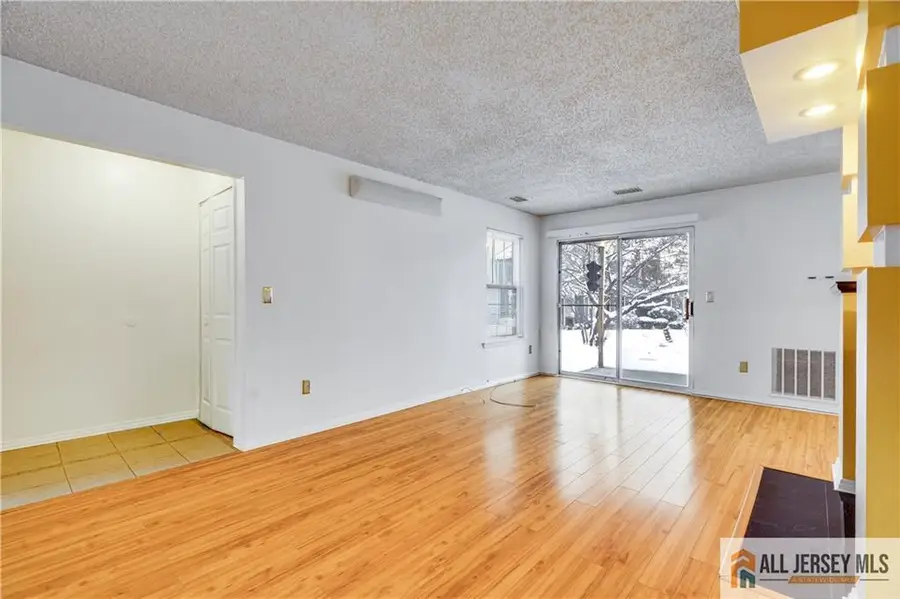 -49 Tanglewood Court, South Brunswick, NJ 08852 - #3