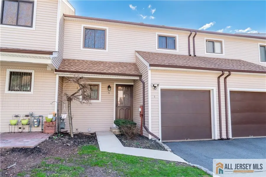 -5 Lily Court, Edison, NJ 08820 - #3