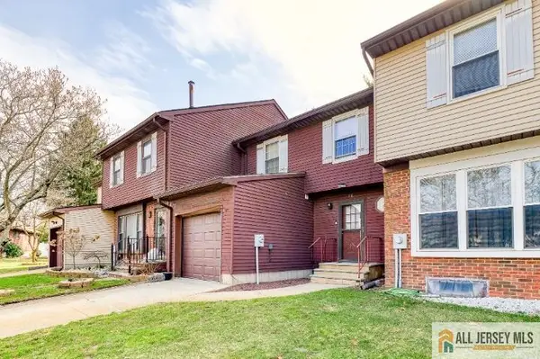 -16 Pendleton Place, Old Bridge, NJ 08857