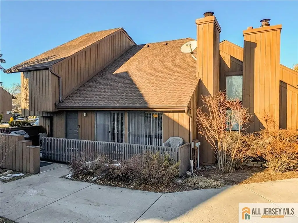 -9 Kingsberry Drive, Six Mile Run, NJ 08873 - #1
