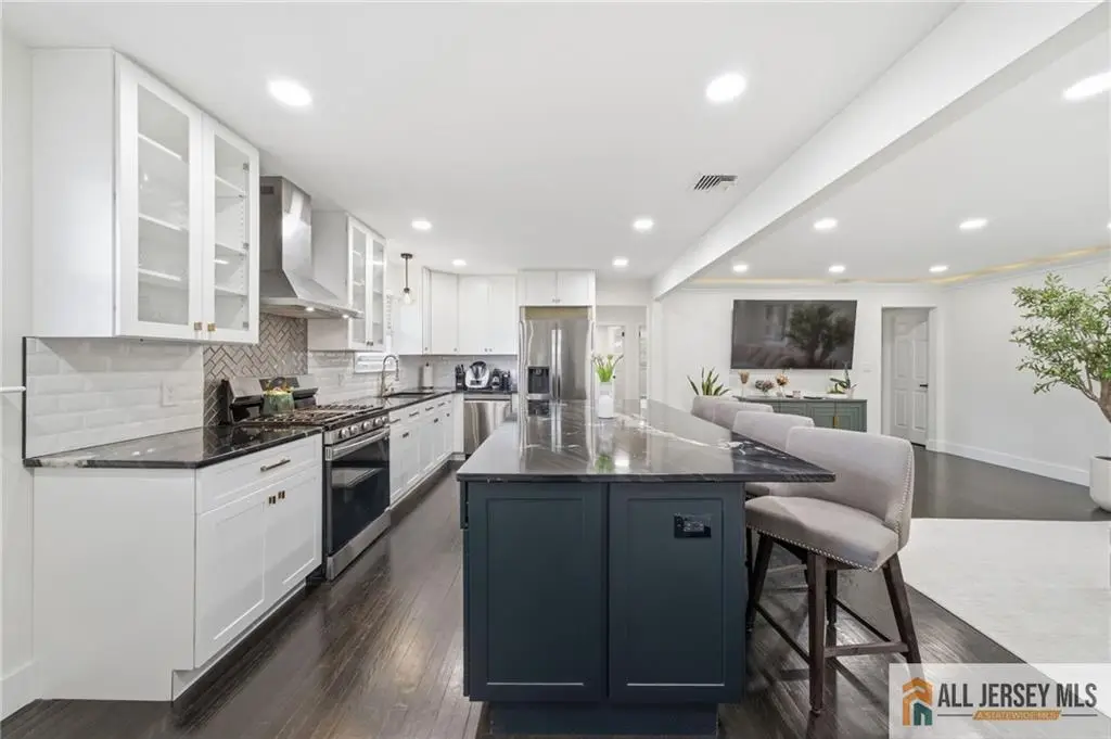 -22 Macedulski Terrace, South Amboy, NJ 08879 - #1
