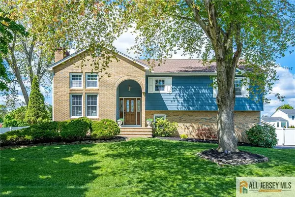 -2 Jay Court, South Brunswick, NJ 08824