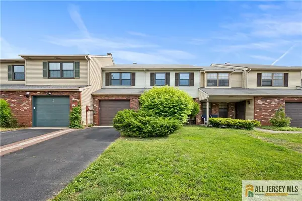 -4 Hopkinson Court, East Brunswick, NJ 08816