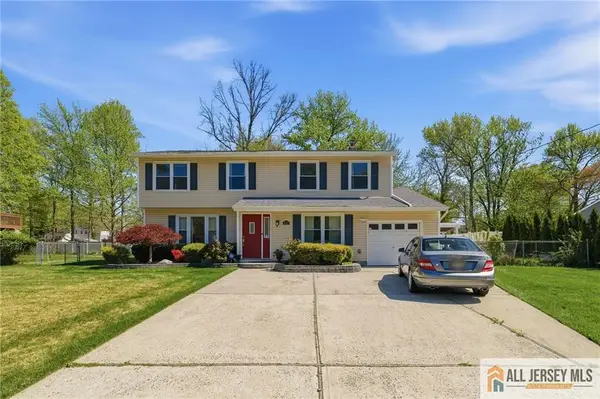 -1622 Taylor Drive, North Brunswick, NJ 08902