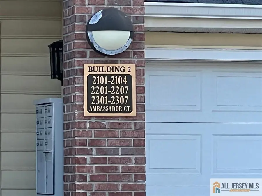 -2206 Ambassador Court, Franklin Center, NJ 08873 - #2