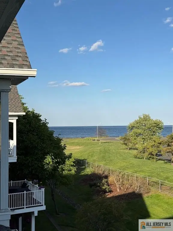 -68 S Shore Drive #21, South Amboy, NJ 08879