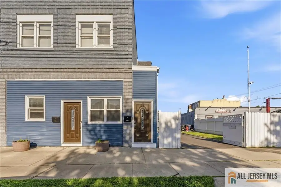-680 Amboy Avenue, Perth Amboy, NJ 08861 - #3