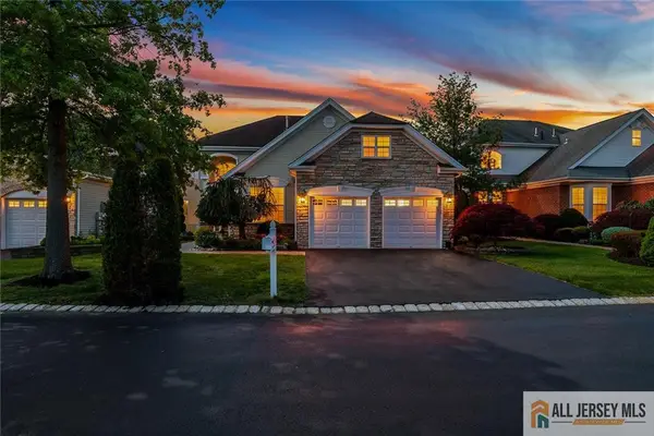 -183 Blackberry Way, Monroe, NJ 08831