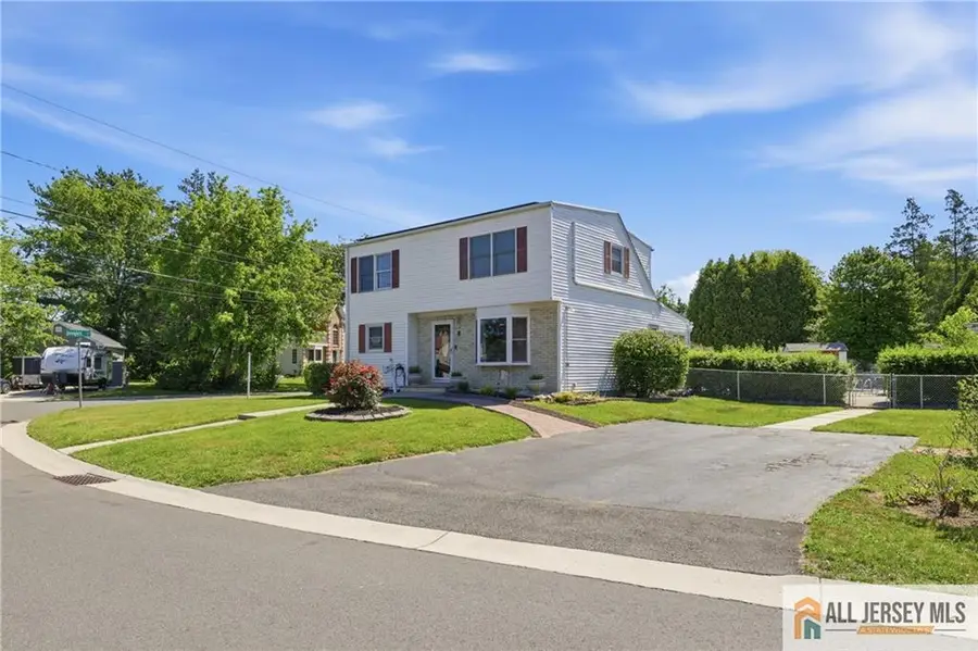 -8 Lauretta Drive, East Brunswick, NJ 08816 - #3