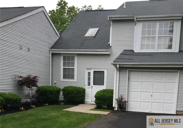-147 Picadilly Place, Franklin, NJ 08873