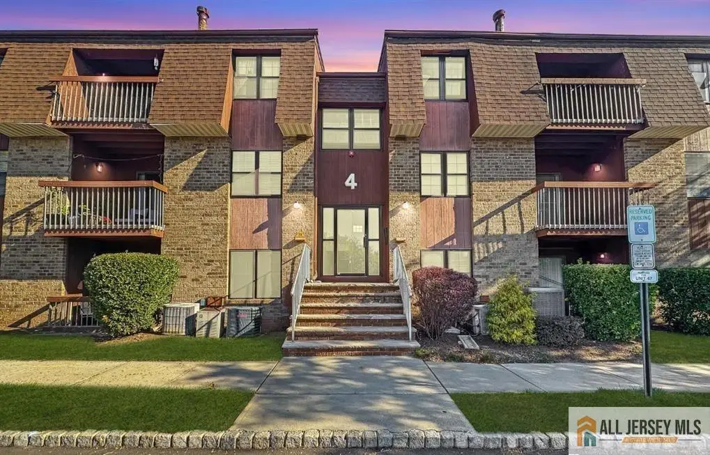 -39 Powderhorn Court, Woodbridge, NJ 07095 - #1