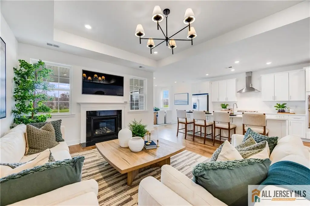 -4 Longwood Drive, Monroe, NJ 08831 - #1