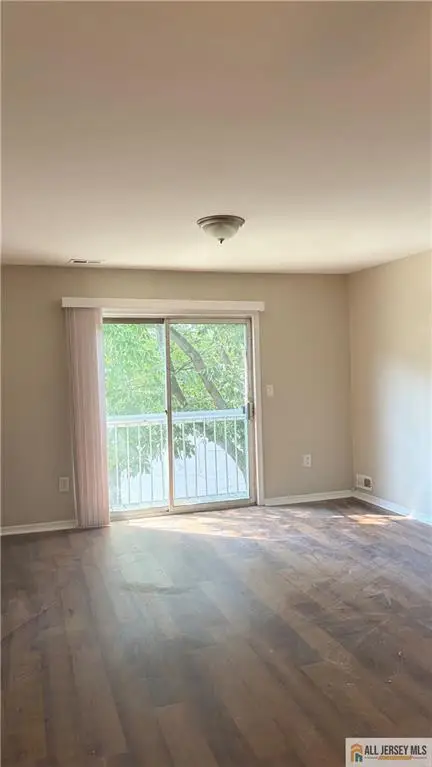 -39 Morgan Place, East Brunswick, NJ 08816