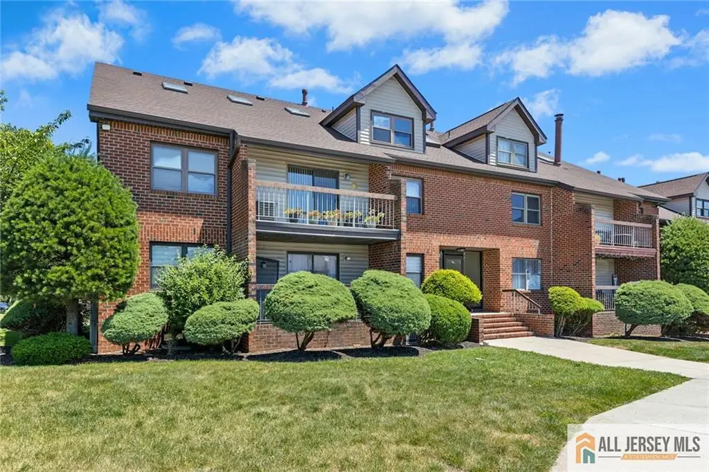 -121 Beverly Hills Terrace #B, Woodbridge, NJ 07095 - #1
