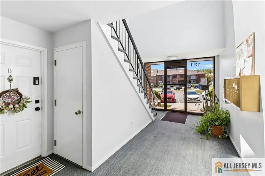 -121 Beverly Hills Terrace #B, Woodbridge, NJ 07095 - #3