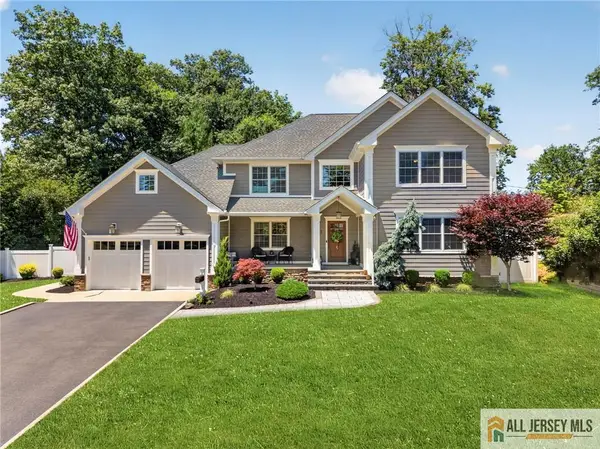 -43 Pennington Avenue, Colonia, NJ 07067
