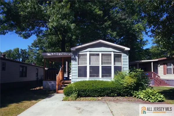 -30 Dickens Road, North Brunswick, NJ 08902