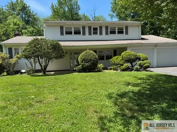 -13 Greenwich Road, Edison, NJ 08820